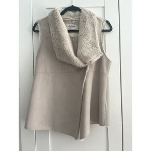 Dylan Super Soft Faux Lambskin and Shearling Snap Front Vest. Size S. EUC